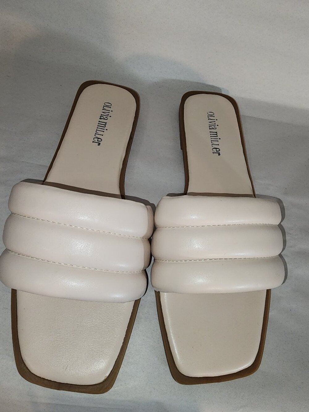 Olivia Miller Cream Padded Slide Sandals Women’s Size 8 Square Toe